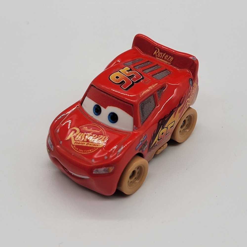 Disney Pixar Cars Mini Racers Diecast 1:87 Muddy Lightning McQueen #95 Red 2016